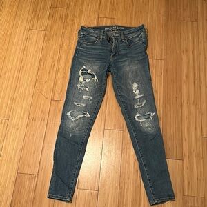 American eagle ripped skinny jeans